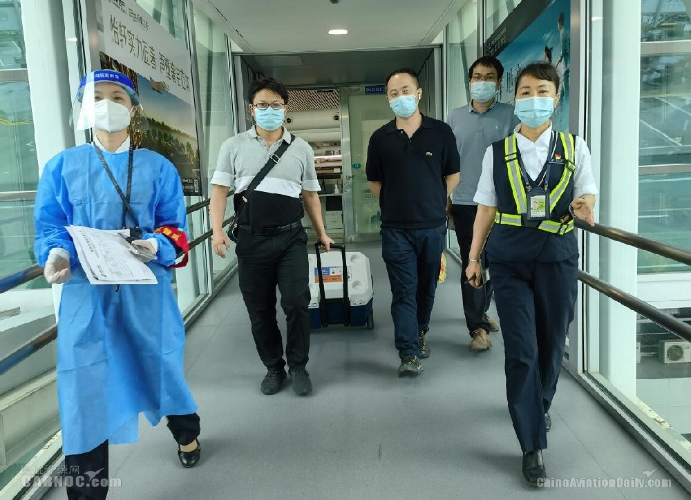 提前32分钟落地 南航成功保障活体器官运送