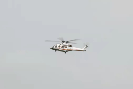 Z15（AC352）获颁证！ 填补国产民用中型直升机领域空白